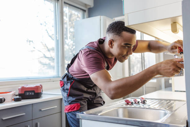 Best Clogged Drain Plumber  in Mccom, OH